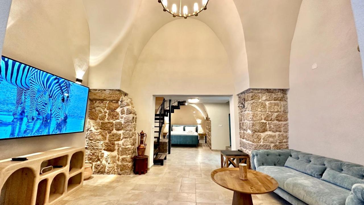 Knight House Akko Apartment ภายนอก รูปภาพ